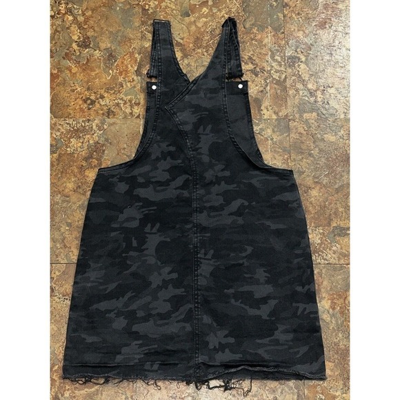 Vanilla Star Juniors' Printed Raw-Hem Camo Skirtall Black Size 1 - Picture 5 of 9